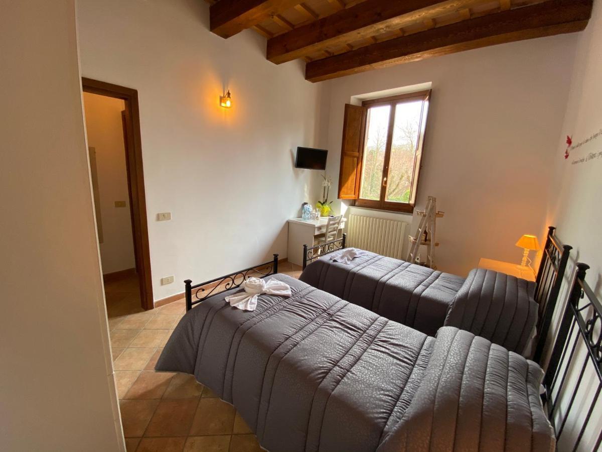 Locanda Della Pieve Pievebovigliana Luaran gambar