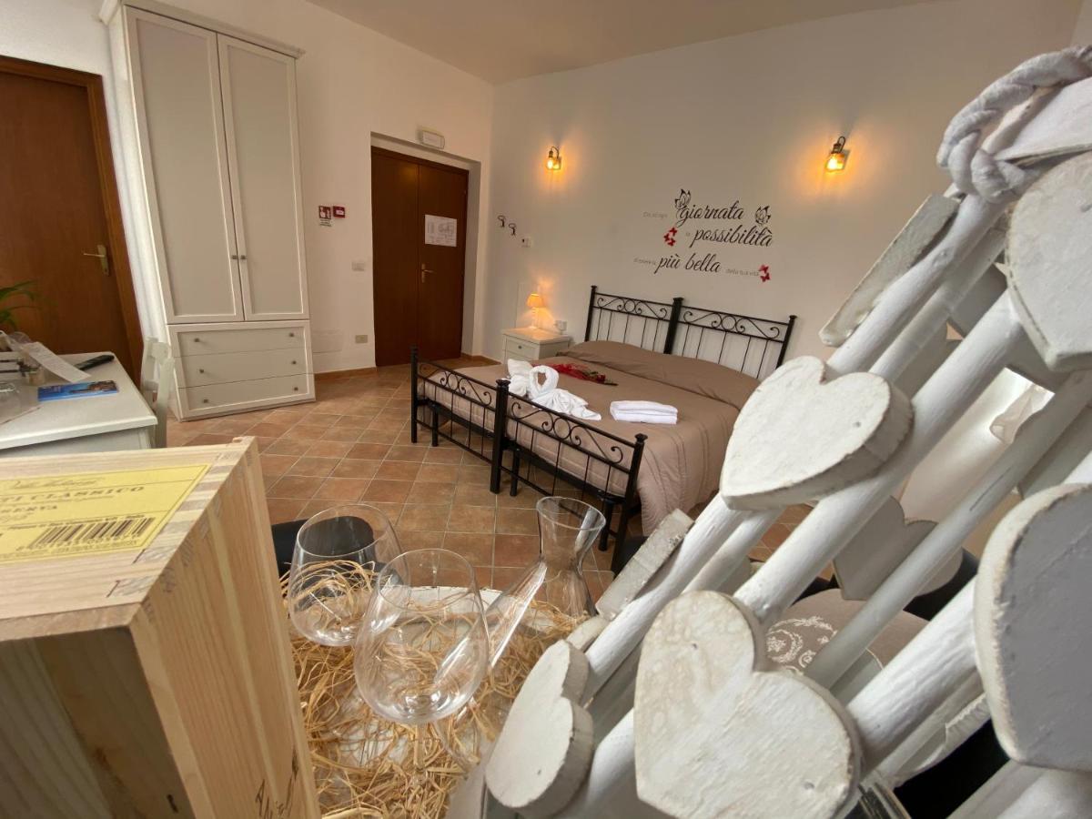Locanda Della Pieve Pievebovigliana Luaran gambar