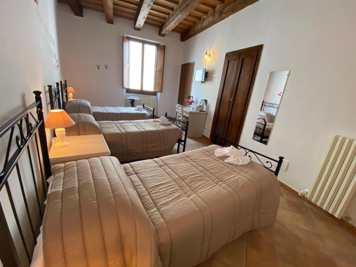 Locanda Della Pieve Pievebovigliana Luaran gambar